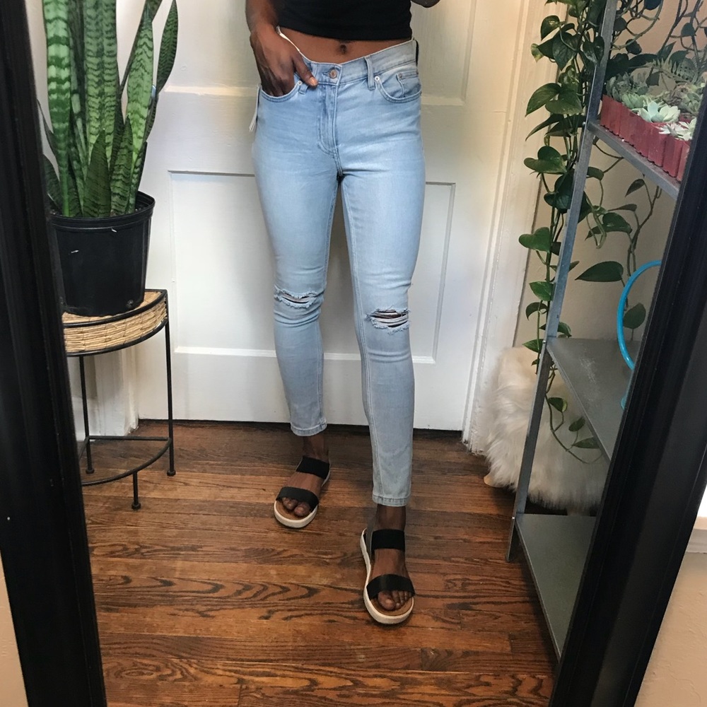 calvin klein high waisted ankle jeans!